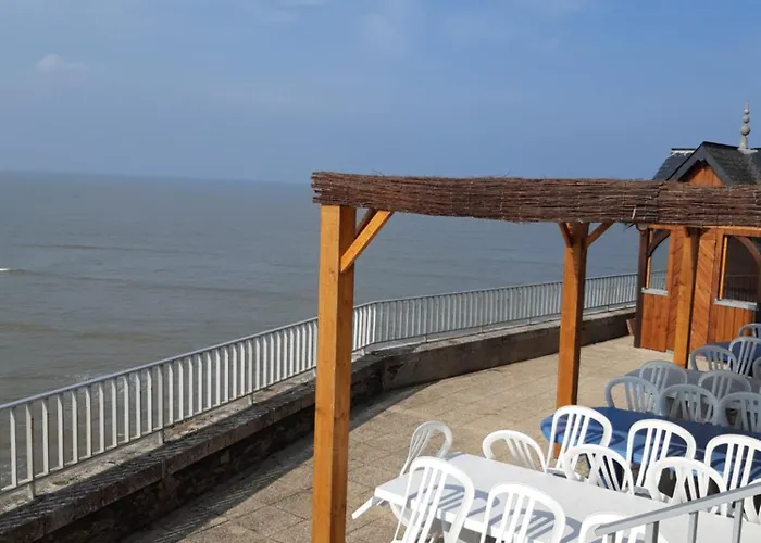 Petite Maison Proche 2/4 P *