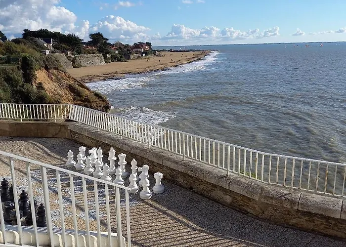 Petite Maison Proche 2/4 P *